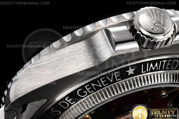 0709 ROLSUB0295B – Submariner Compact 1043
